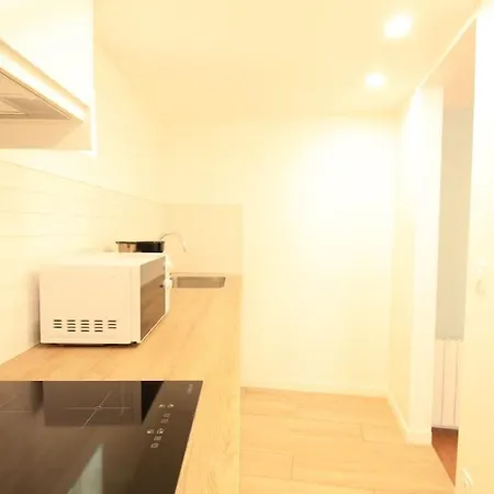 Appartement Disponible - Entier Renove - Canape Lit Emma - Rerb, 5mn Paris - 2 Pers - Parking Rue Gratuit - Equipe - 1er Etage - 3