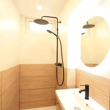 Disponible - Entier Renove - Canape Lit Emma - Rerb, 5mn Paris - 2 Pers - Parking Rue Gratuit - Equipe - 1er Etage - 3 Appartement Arcueil